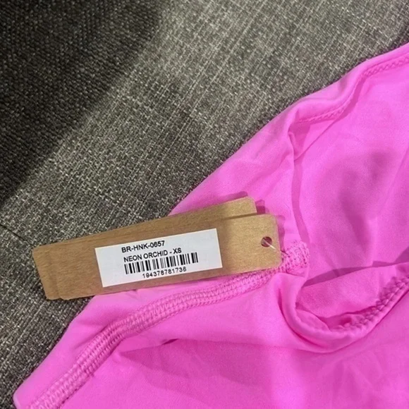 Skims Fits everybody high neck bra - Picture 4 of 6